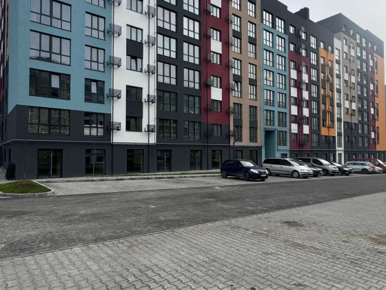 Оренда торгівля окремий вхід На Щасливому Рівне