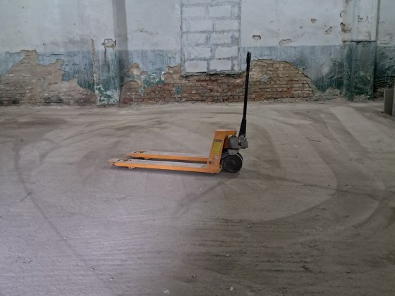 Оренда Склад, бокс з кран-балкою Ровно