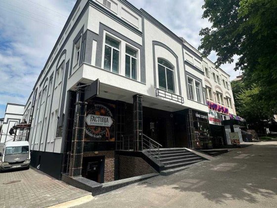 ЦЕНТР 24м2 Здам ОФІС з Новим РЕМОНТОМ та Парковкою Ровно