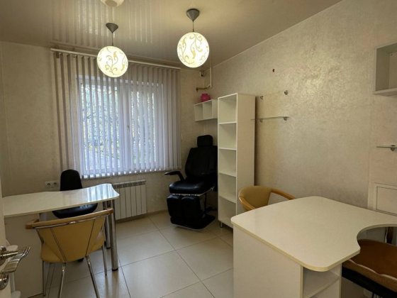 Робоче місце для майста манікюру, педикюру або перукаря