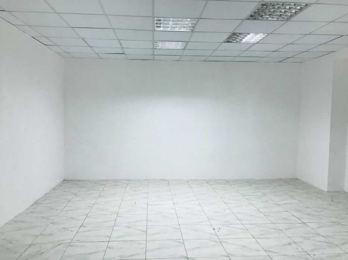 Оренда приміщення вільного призначення 73 кв.м в ЖК Рівбуд - фото 1