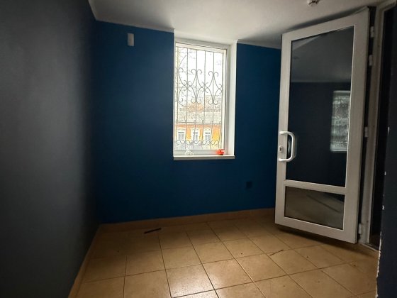 Здам комерційне приміщення Британська, перша лінія