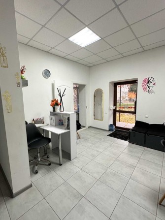 Оренда окремого приміщення 80 кв.м. на Подолі - фото 1