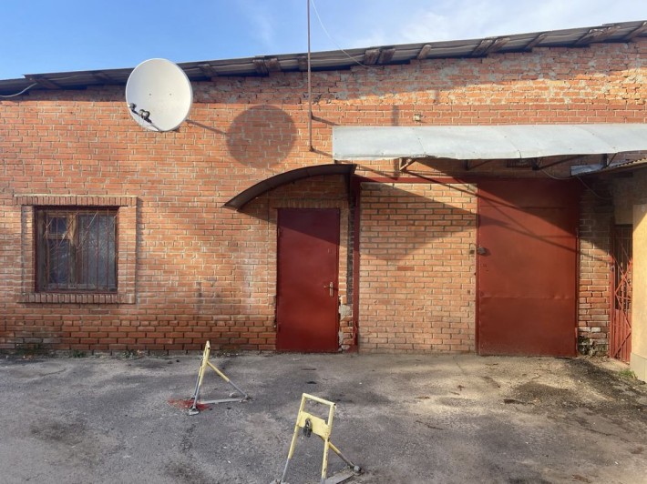 Оренда складского приміщення в центральній частині міста - фото 1