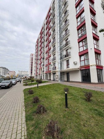 Оренда фасадного приміщення вул. Бастіонна ЖК "Містечко Козацьке" - фото 1