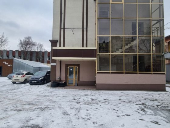 Центр міста, вул.Замкова, 1 поверх. 127кв.м. Ровно