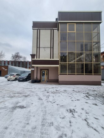 Центр міста, вул.Замкова, 1 поверх. 127кв.м. - фото 1