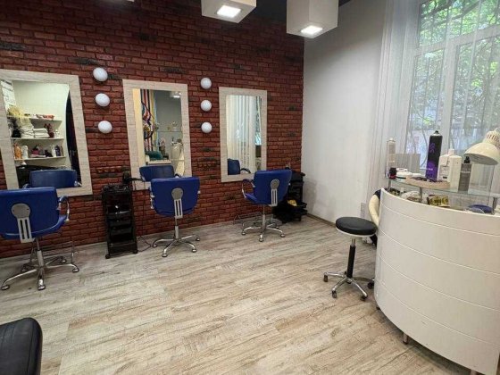 Оренда робочих місць у салоні краси (перукар, косметолог, масажист) Івано-Франківськ