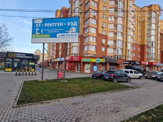 Оренда приміщення на площі РИНОК, фасад, великий зал, вул.Тарнавського Тернополь