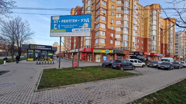 Оренда приміщення на площі РИНОК, фасад, великий зал, вул.Тарнавського - фото 1