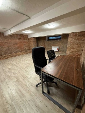 Оренда комерційного приміщення в самому центрі Івано-Франківська 150м2 - фото 1