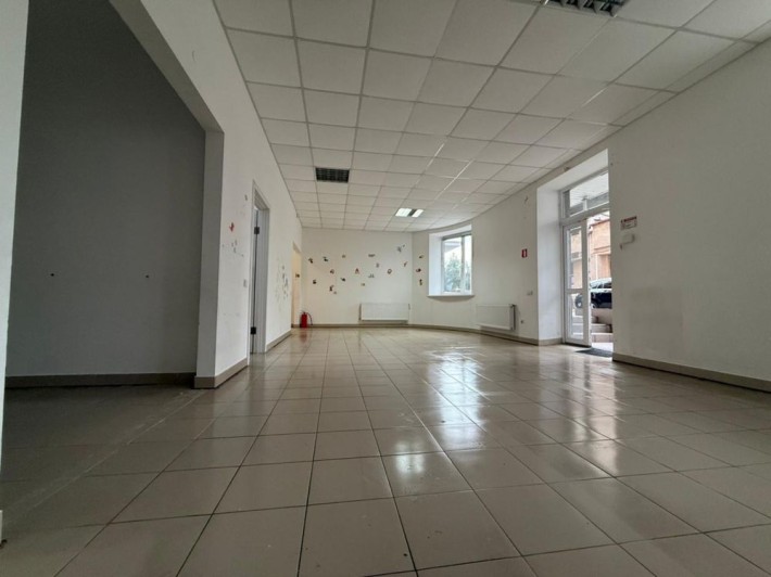 Оренда комерційного приміщення Бам - фото 1