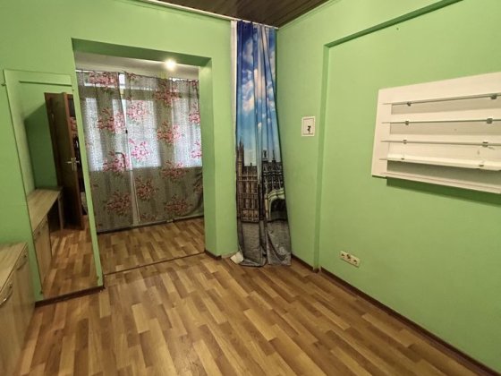 Здам комерційне приміщення з окремим входом.