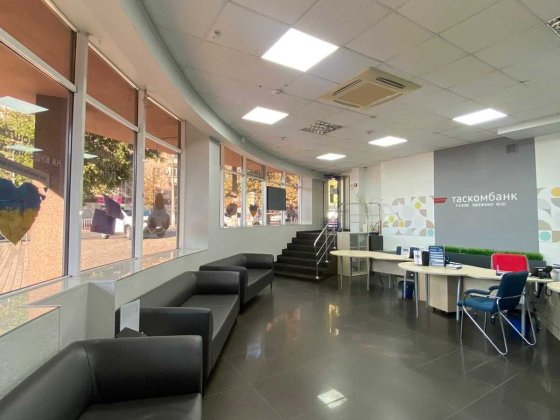 Оренда фасадного приміщення в центрі міста по вул. Лермонтова, 2 Кривий Ріг