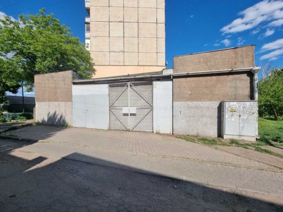 Аренда склада 650 кв.м. с закрытой рампой — центр города, Украинская,1 Кривий Ріг