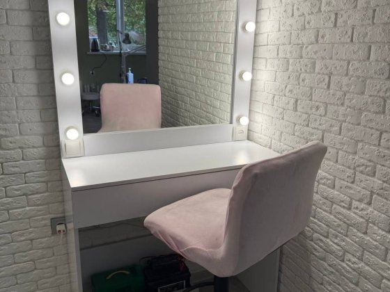 Здам в субаренду робоче місце з візажним столиком, Алмазний Полтава