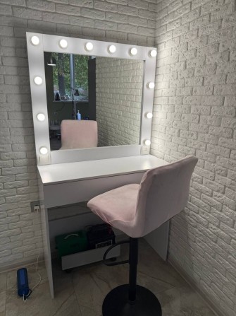 Здам в субаренду робоче місце з візажним столиком, Алмазний - фото 1