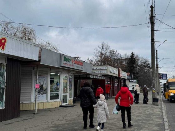 Червона лінія. На зупинці. Оренда приміщення. Полтава