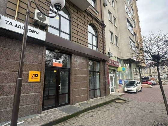 Оренда комерційного приміщення з фасадним входом — 97,7 м², Власник! Івано-Франківськ