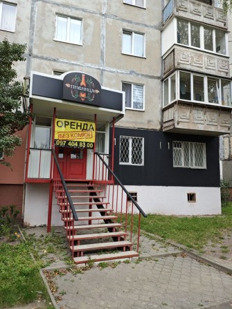 Оренда комерційного приміщення прямо на зупинці. - фото 1