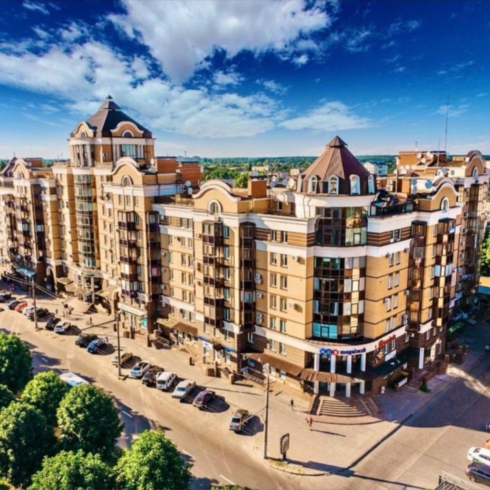 Просторе приміщення в центрі, червона лінія! - фото 1