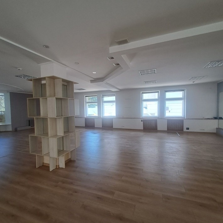 Оренда приміщення в центрі міста - фото 1