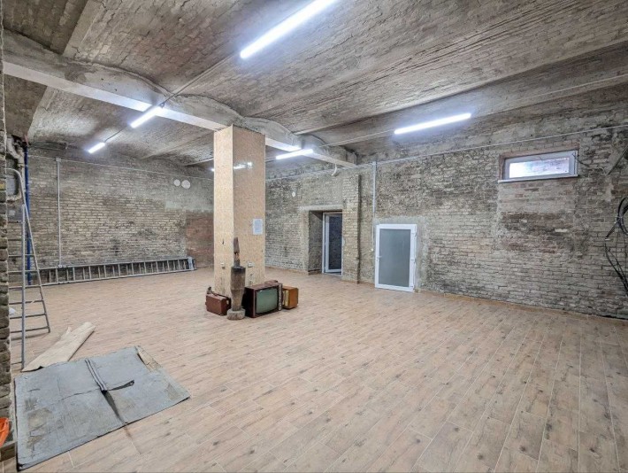 Здаємо цокольне приміщення Центр - фото 1