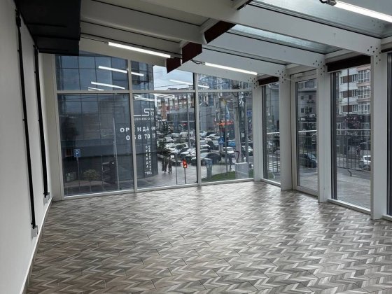 Оренда фасадного приміщення 85 м2 в центрі міста 2 поверх Івано-Франківськ