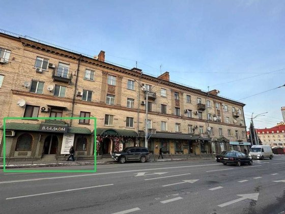 ЦЕНТР 52м2 ТОП-Локація ТРАФІК Здам ФАСДНЕ приміщення біля Зупинки Ровно