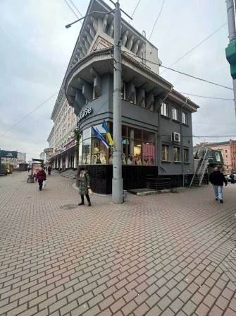 ЦЕНТР 29м2 Здам приміщення з АКТИВНИМ Трафіком біля ЗУПИНКИ - фото 1