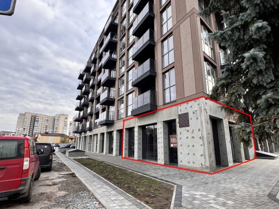 Оренда кутового приміщення в ЖК Покровський (площа 90, 48, 42 кв м) Ровно