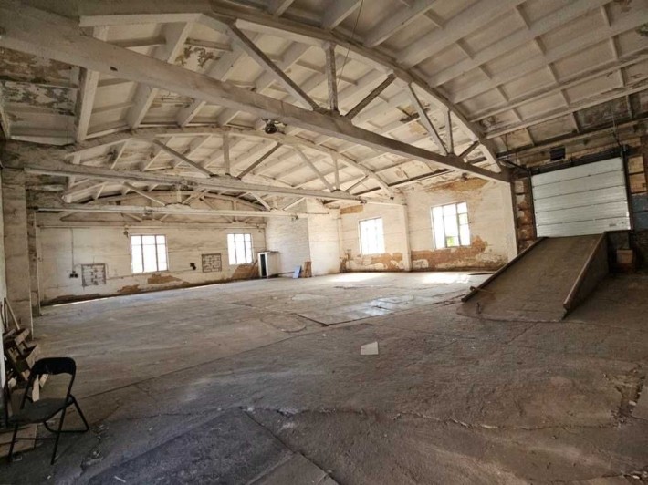 Склад у місті, з рампою і без - фото 1