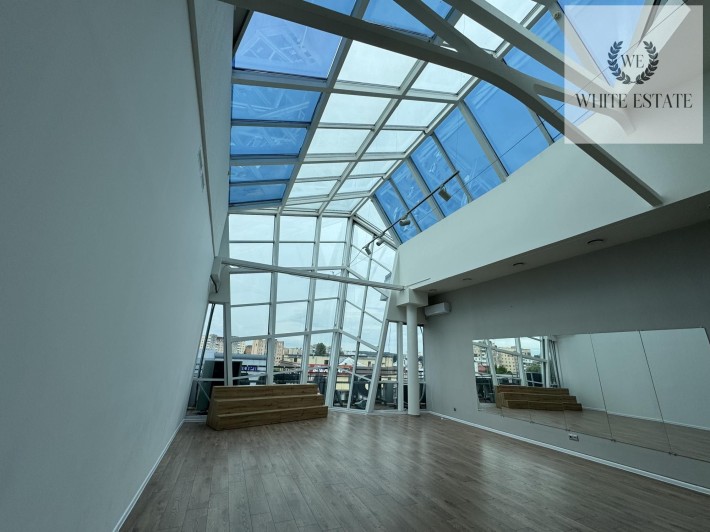 Оренда комерційного приміщення по вул. Торговиця - фото 1