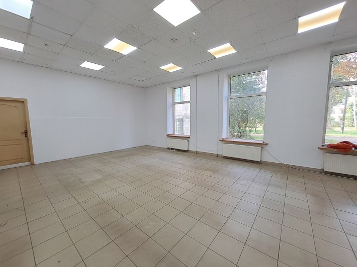 Оренда фасадного приміщення на бульв.Д.Галицького. - фото 1