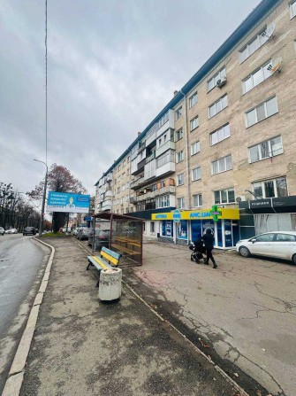 Ст. Бандери 53м2 Здам ФАСАДНЕ приміщення за ХОРОШОЮ Ціною біля ЗУПИНКИ - фото 1