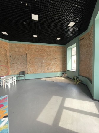 Здається офіс 2 кабінета на Центральної площі  54 кв - фото 1