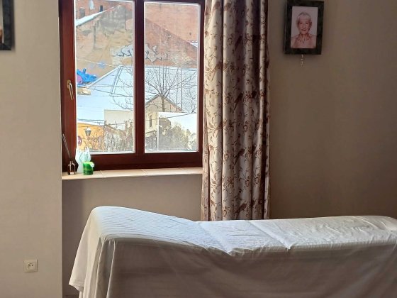 Здаємо у аренду кабинет для косметолога, масажиста або маникюриста. Ужгород