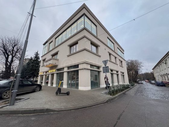 Оренда приміщення Центр Міста Фасад/ 162 м2 Ужгород