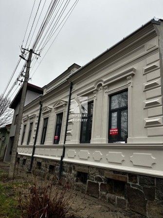 Здача фасадного приміщення в центрі Ужгорода! Любий вид діяльності! - фото 1