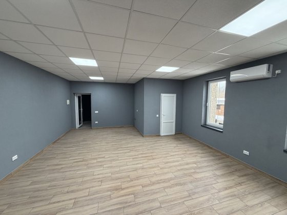 Здається офісне приміщення на Проспекті Чернівці