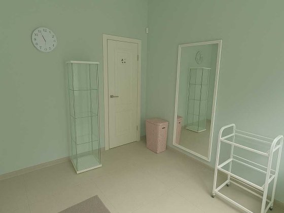 Оренда кабінету для косметолога/масажиста/майстра манікюру/бровіста Ужгород