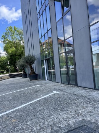 Оренда фасадного приміщення/центр міста - фото 1