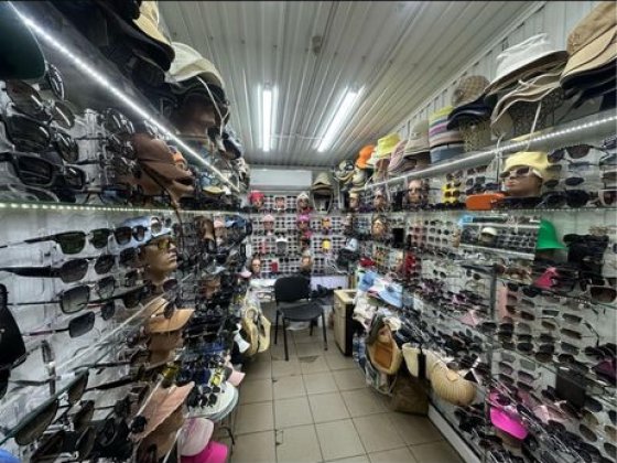 Здається приміщення вул.Небесноі сотні(ринок формаркет) Чернівці