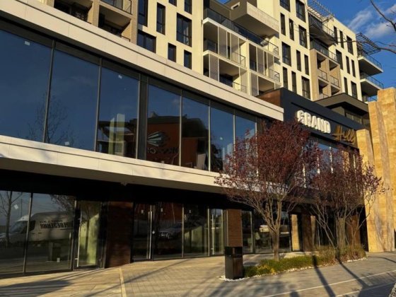 Оренда фасадного комерційного приміщення| Grand Hills Ужгород