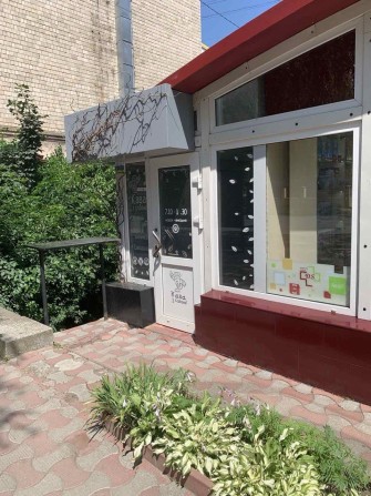 Здається в оренду приміщення 8м Небесної сотні фасад - фото 1