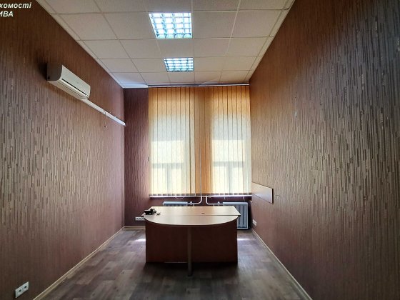 Офіс ЦЕНТР 16м2 Хрещатик р-н Бейкері, Київстар. Кондиціонер, 2й поверх Черкаси