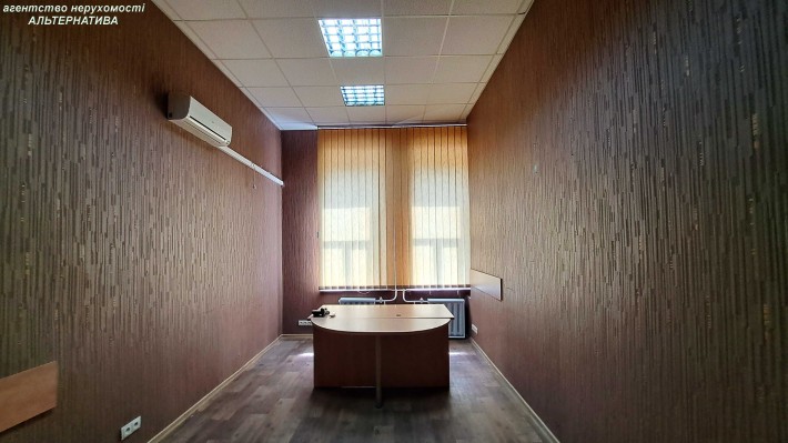 Офіс ЦЕНТР 16м2 Хрещатик р-н Бейкері, Київстар. Кондиціонер, 2й поверх - фото 1