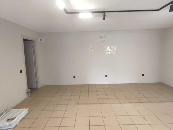 Ужгород. Оренда приміщення під магазин, склад, офіс. Поруч ТЦ Дастор Ужгород