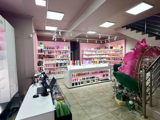 Оренда комерційного приміщення на Героів Майдану (новобудова) фасад Черновцы