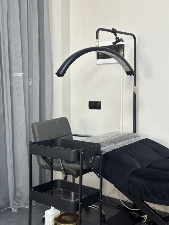 Оренда робочого місця в салоні краси Beauty House,Минайська 16Д - фото 1